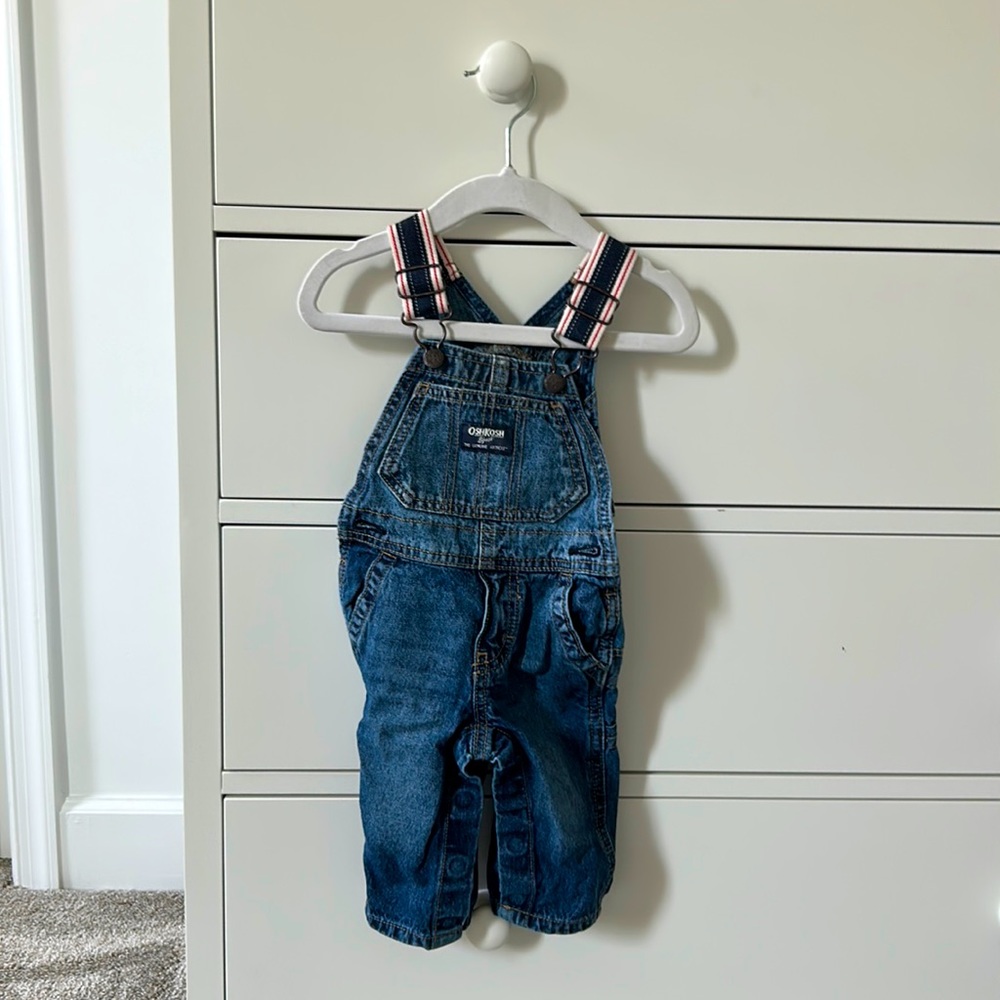 OshKosh B’Gosh Infant Classic Denim Overalls (6 mth)